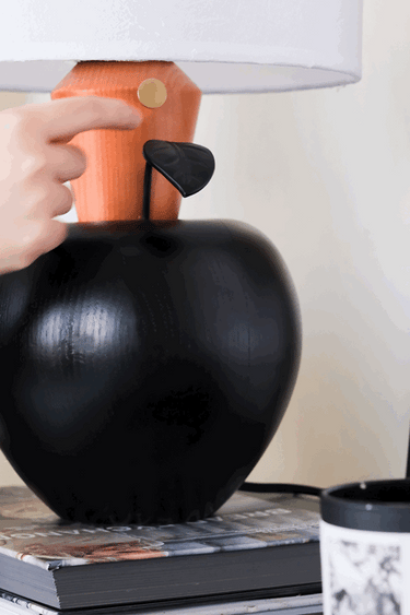 La Pomme Table Lamp