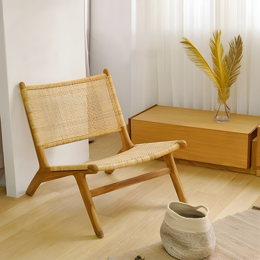 Suzuki Chair
