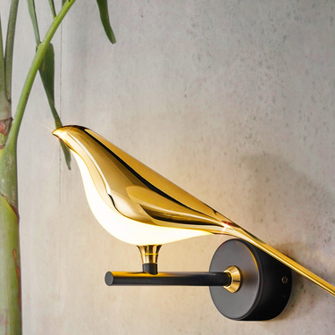 Magpie Wall Lamp